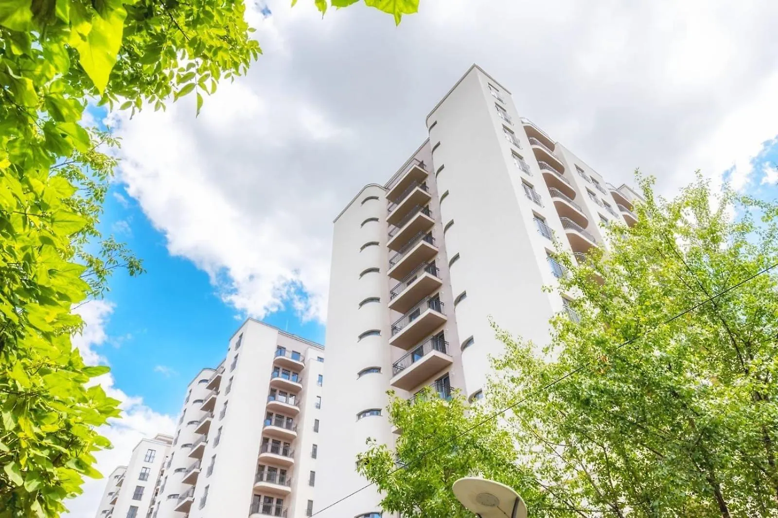 Elegant Escape 2 Apartman Bukarest