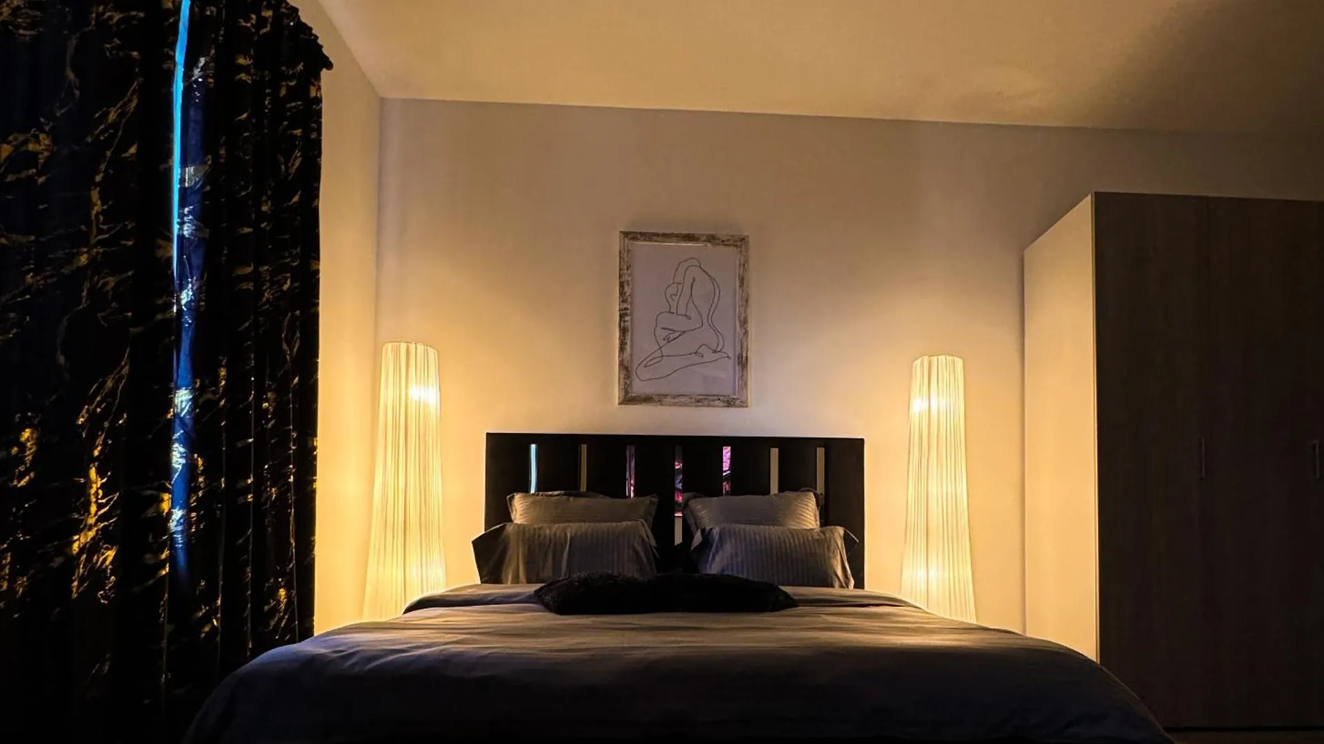 Elegant Escape 2 Apartment Bucharest Romania